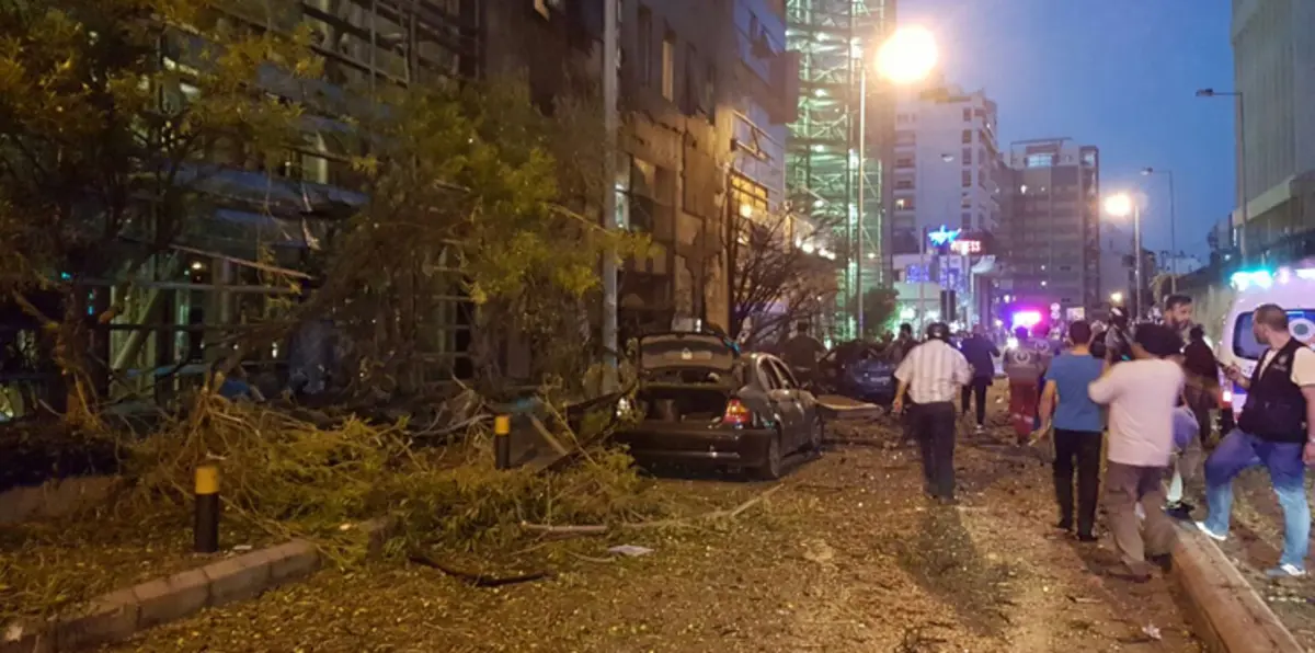 سيارة مفخخة تستهدف مقر "بنك بلوم" وسط بيروت (صور وفيديو)