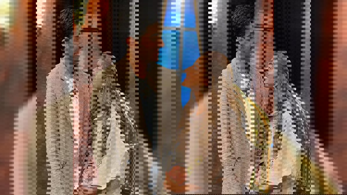 الممثل الكويتي باسم طلال وخطيبته الفاشينيستا السعودية جود عزيز ينفيان انفصالهما