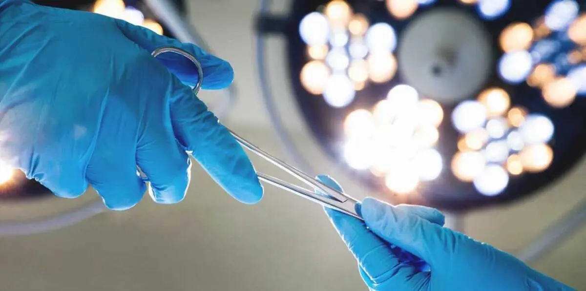 نجاح أول عملية زراعة قلب صناعي في الشرق الأوسط