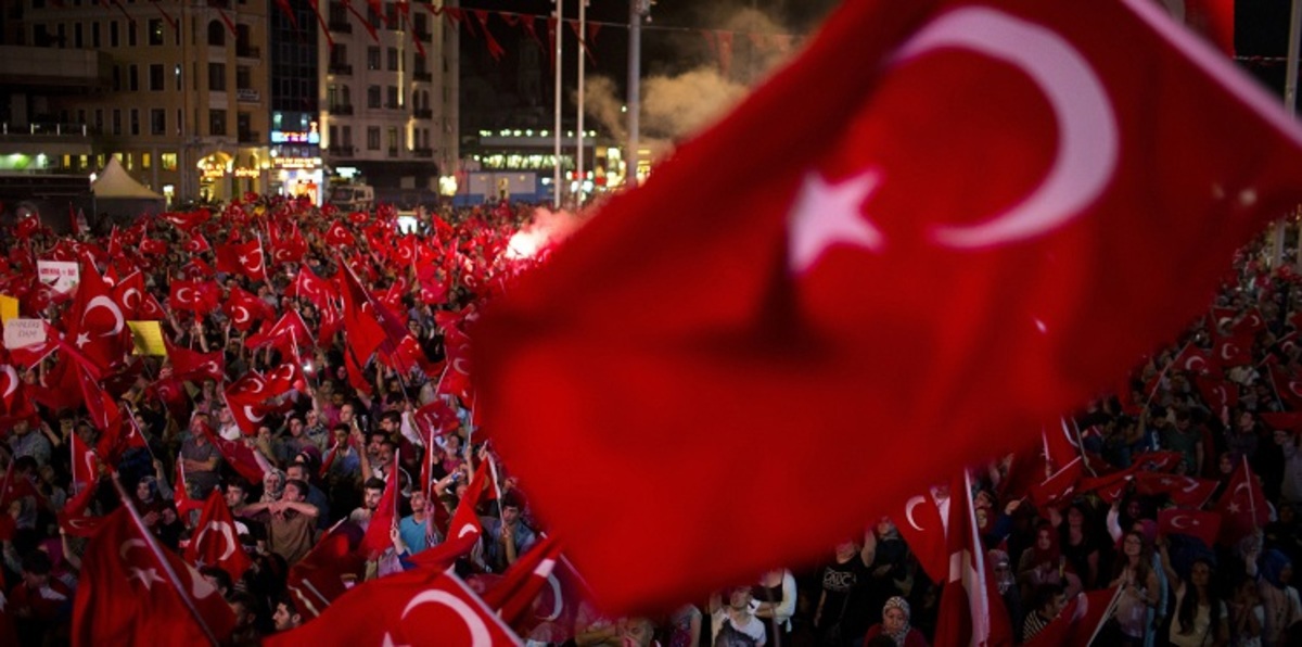 حكاية ‫مُنقبة‬‎ ساهمت في إنقاذ أردوغان