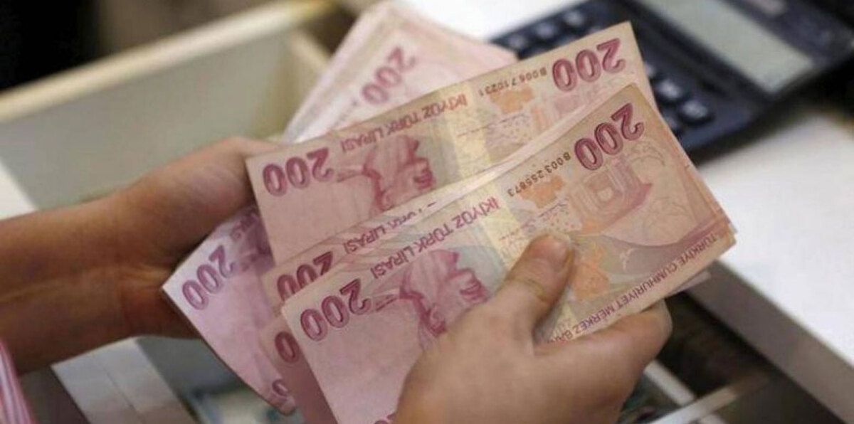 مقترح مثير.. بماذا طالب حليف أردوغان لمعاقبة "الشامتين" بتراجع الليرة؟