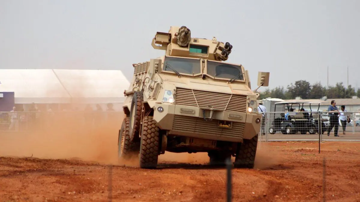 أمريكا تزود الجيش المصري بـ930 عربة مضادة للألغام