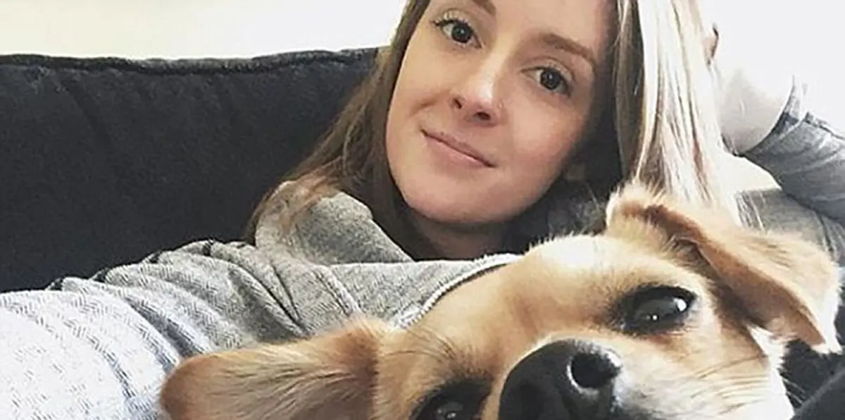 بدلًا من 63 دولارًا.. أمريكية تتفاجأ بوجود مليون دولار في حسابها