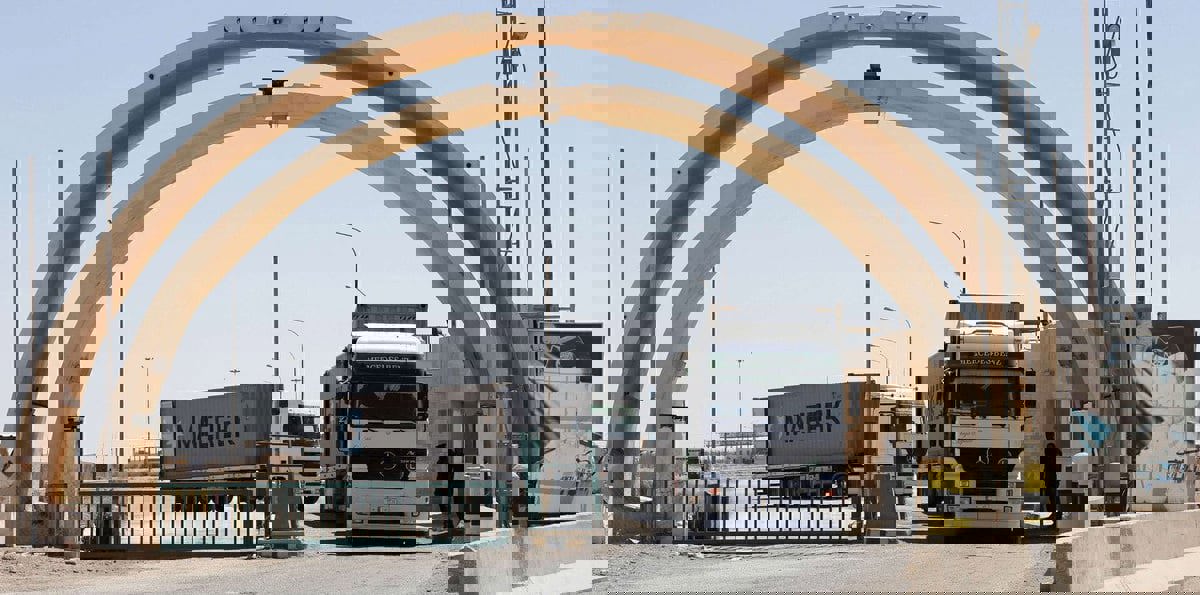 عقبات تكبح التصدير عبر معبر "طريبيل" البري بين الأردن والعراق