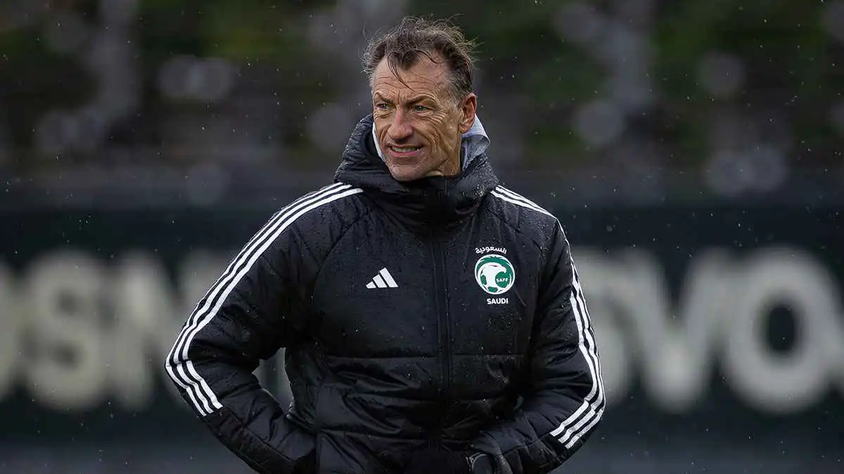 مفاجأة.. رينارد يهدد بالرحيل عن المنتخب السعودي