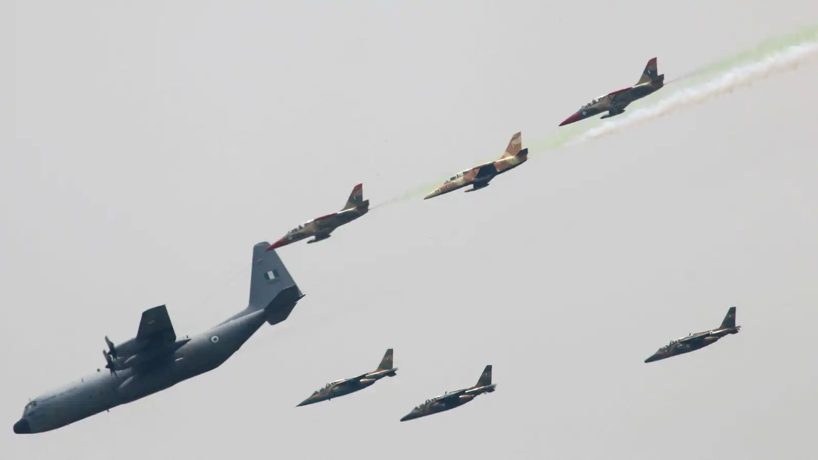 بغارة جوية.. الجيش النيجيري ينقذ 76 مخطوفًا