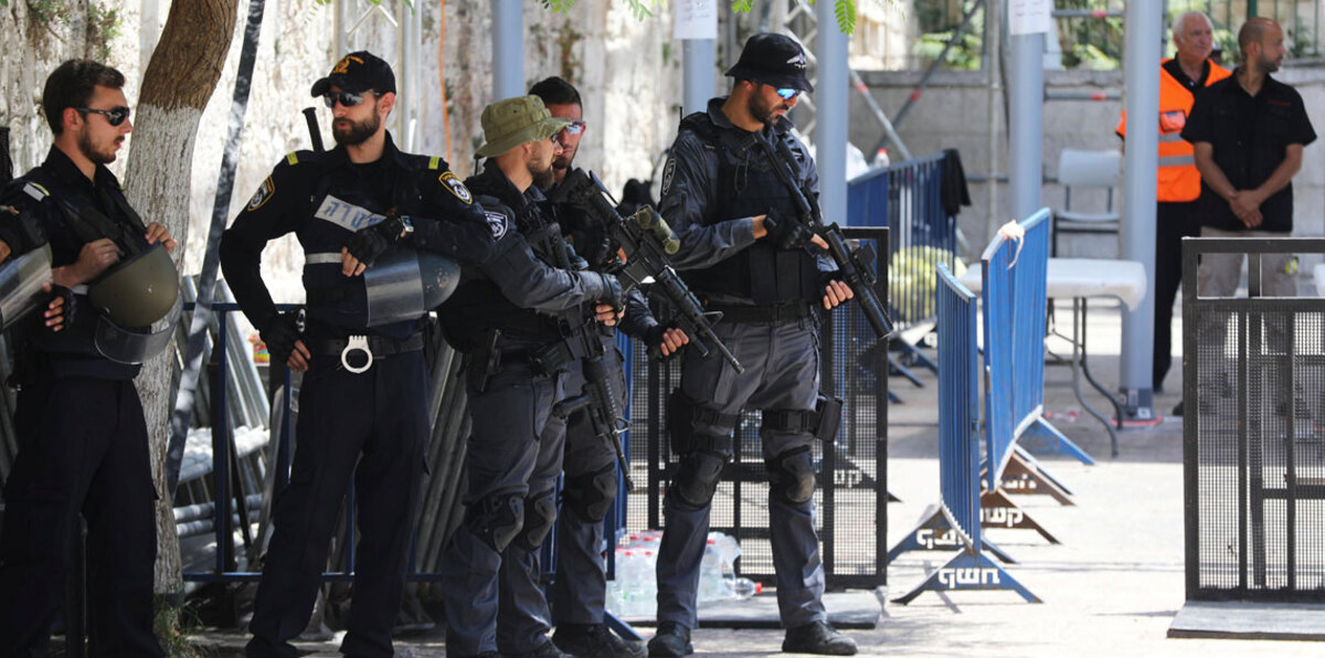 تقرير عبري: إسرائيل في "منزلق خطير" بعد خضوعها لمطالب الأقصى