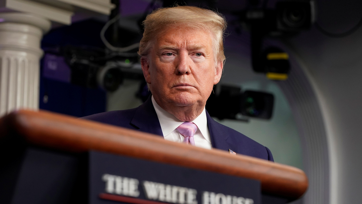 ترامب يلجأ إلى الجيش لمكافحة كورونا