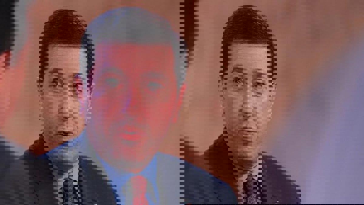 تنحية باسم عوض الله الموقوف بـ"قضية الفتنة" من مجلس إدارة أكبر بنوك الأردن