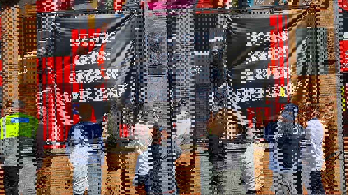 محكمة إسبانية تأمر الفيفا واليويفا بوقف معارضة دوري السوبر