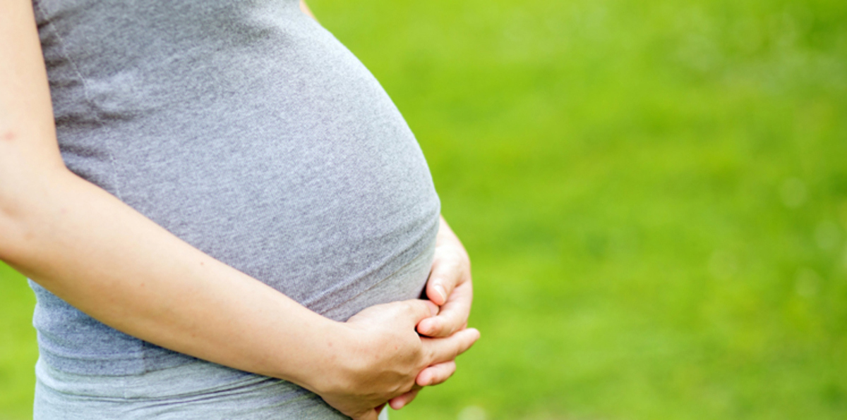 ما هي الأطعمة التي قد تسبب الإجهاض أثناء الحمل؟