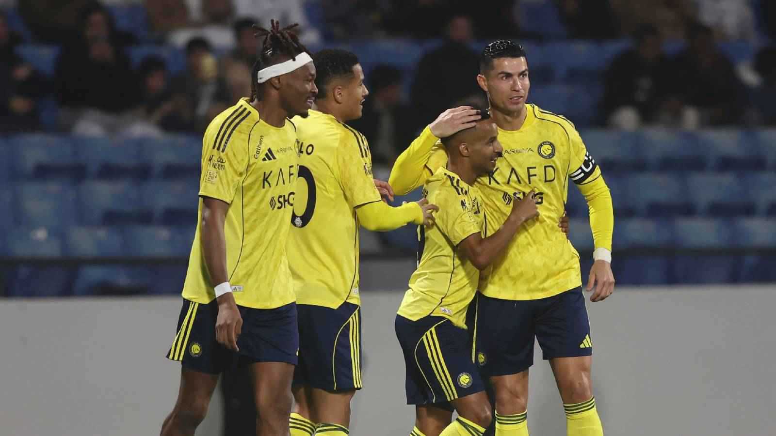 الإنجاز التاريخي يقترب.. الصحف العالمية تتغنى بهدف كريستيانو رونالدو أمام ضمك 