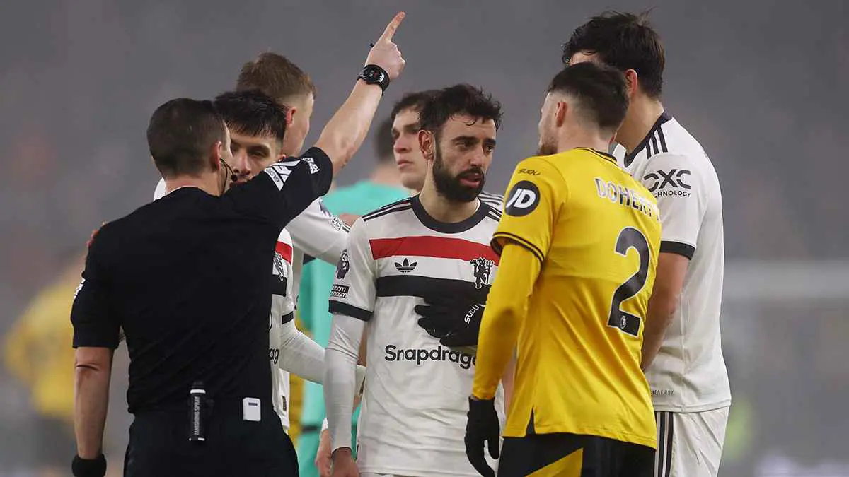 رقم كارثي لبرونو فيرنانديز في مباراة ولفرهامبتون ومانشستر يونايتد (فيديو)