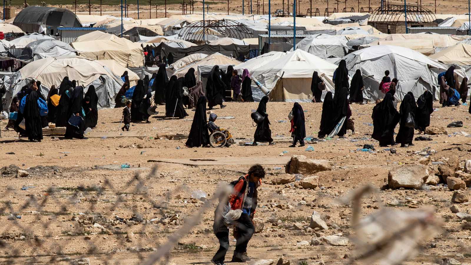 مخيمات أسرى داعش في سوريا.. قنابل موقوتة تهدد بتفجير المنطقة