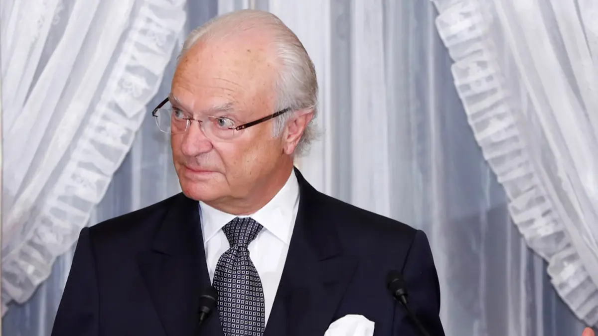 ملك السويد يجرّد أحفاده من ألقابهم الملكية (صور)