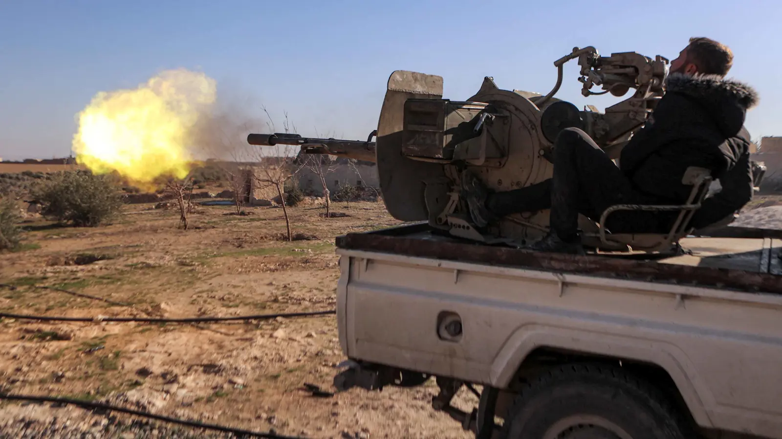 18 قتيلا باشتباكات عنيفة في محيط سد تشرين