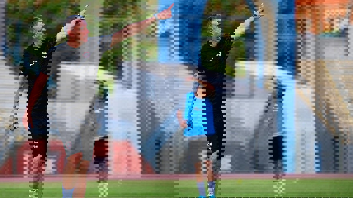 الأهلي السعودي ينتظر مصير كارتيرون مع الزمالك