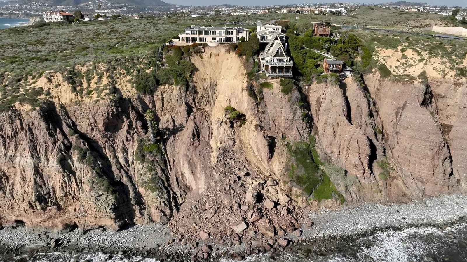 هل ينجو ساحل كاليفورنيا من انزلاق مدمّر؟ (صور)