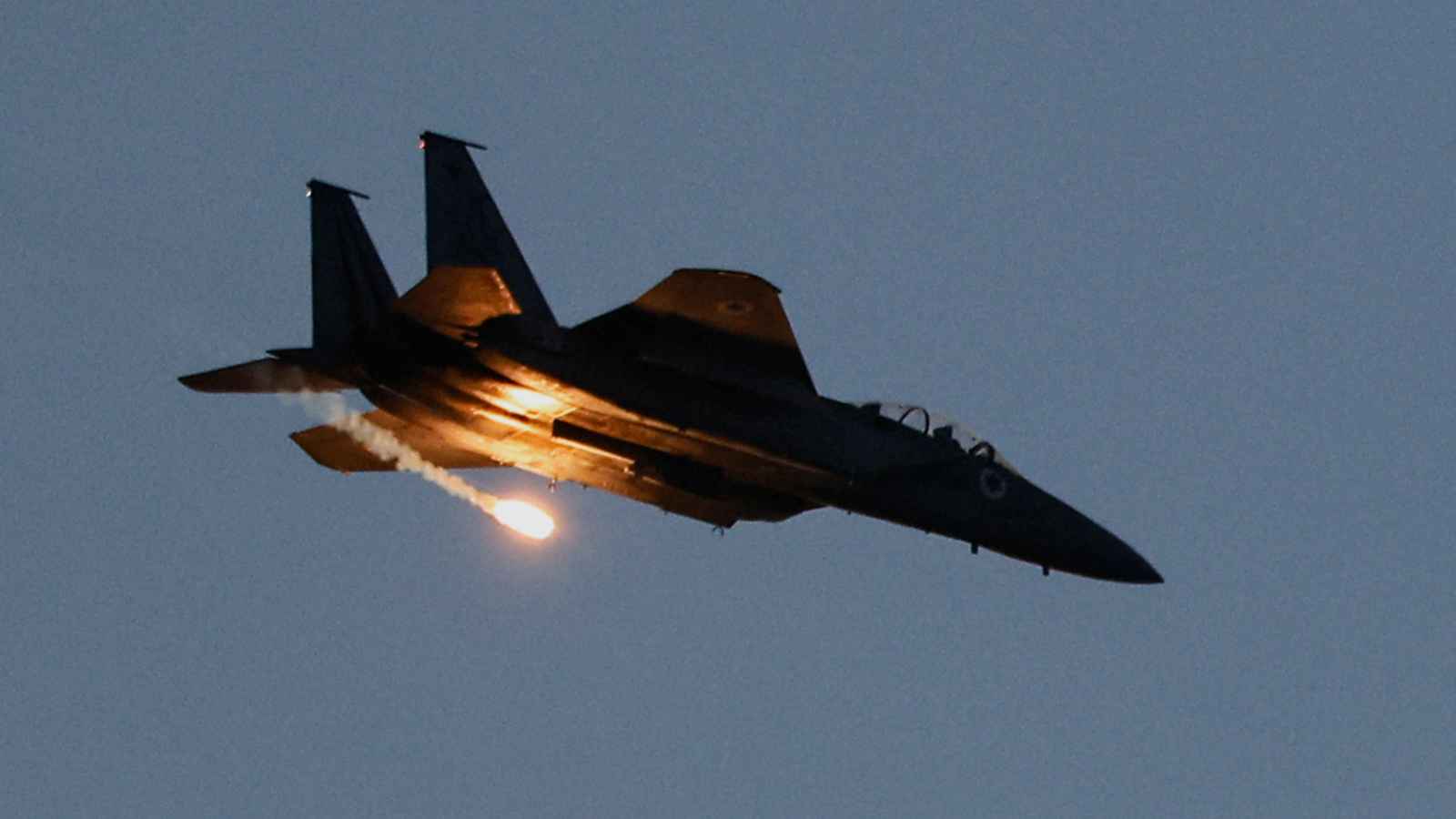 إسرائيل تعلن اغتيال قائد مدفعية حزب الله في منطقة الساحل (فيديو)