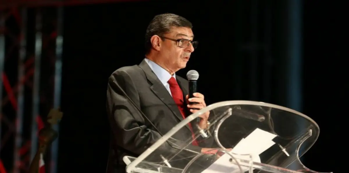 هل يشتري محمود طاهر نادي بيراميدز من تركي آل الشيخ؟