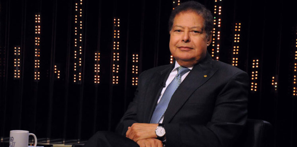 الموت يغيّب العالم المصري أحمد زويل