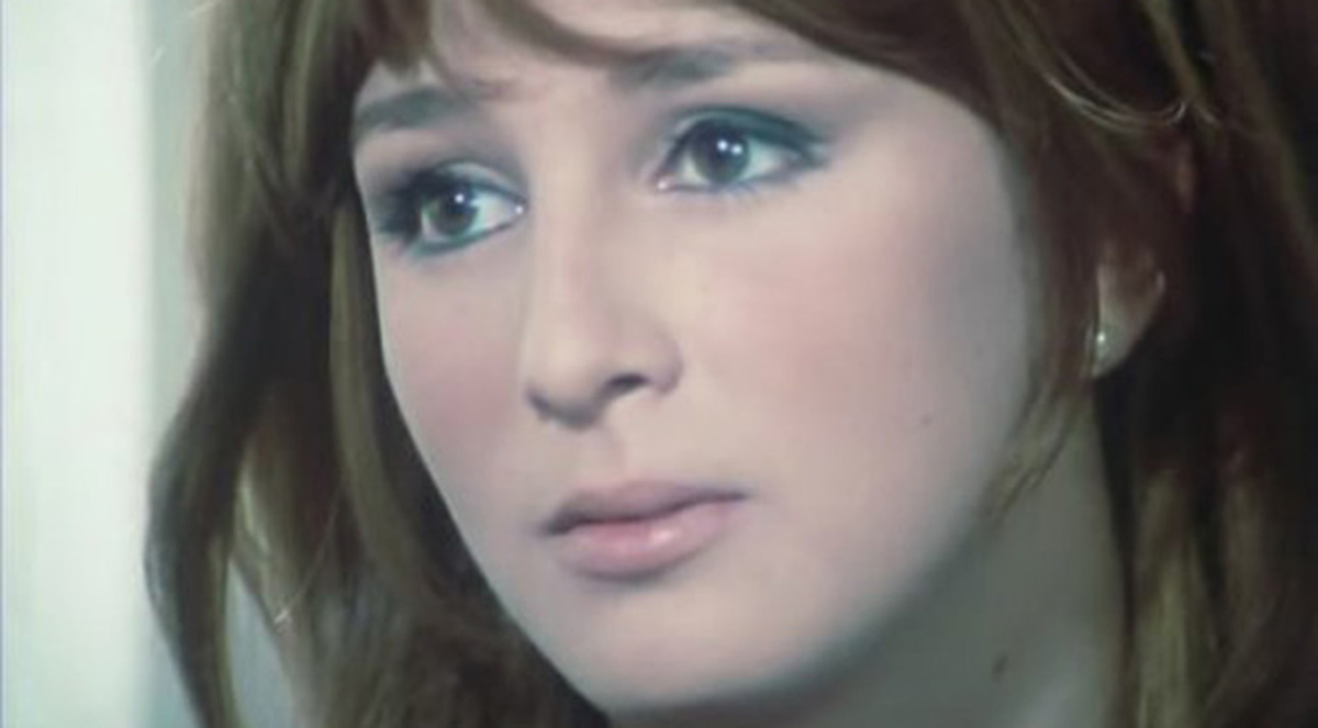 سرقة أعادت نجلاء فتحي إلى الأضواء 