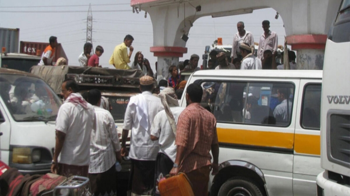 النفط اليمنية تعلن تسعيرة جديدة للبنزين في عدن