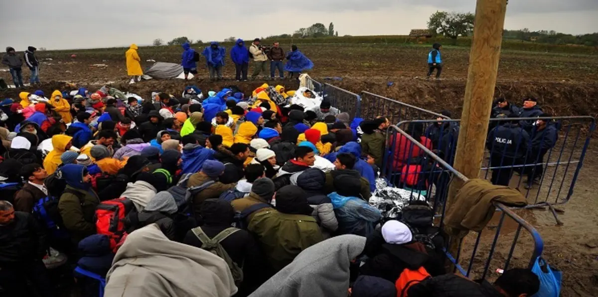 اليونان على حافة الفوضى بسبب إجبار اللاجئين على العودة لتركيا