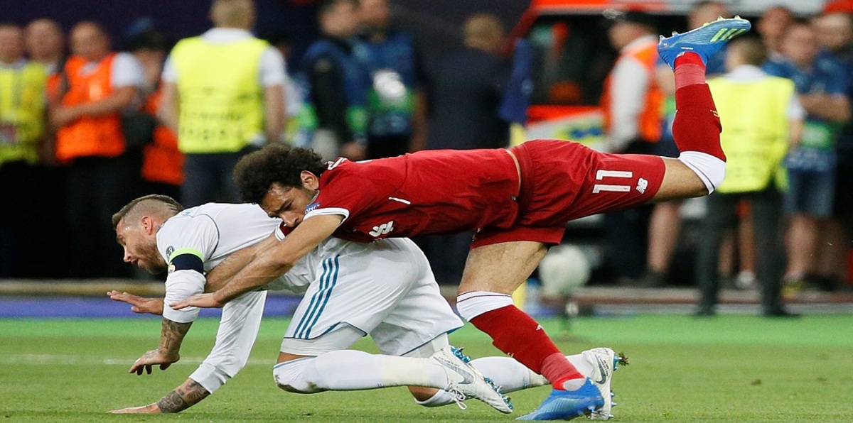 راموس يعلق لأول مرة على ادعاء تعمده إصابة محمد صلاح