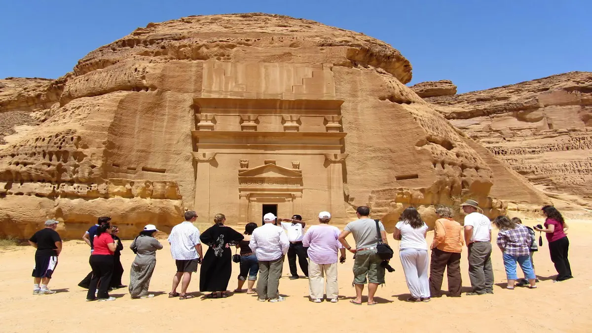 السعودية.. الإعلان رسميا عن تفاصيل تأشيرات السياحة