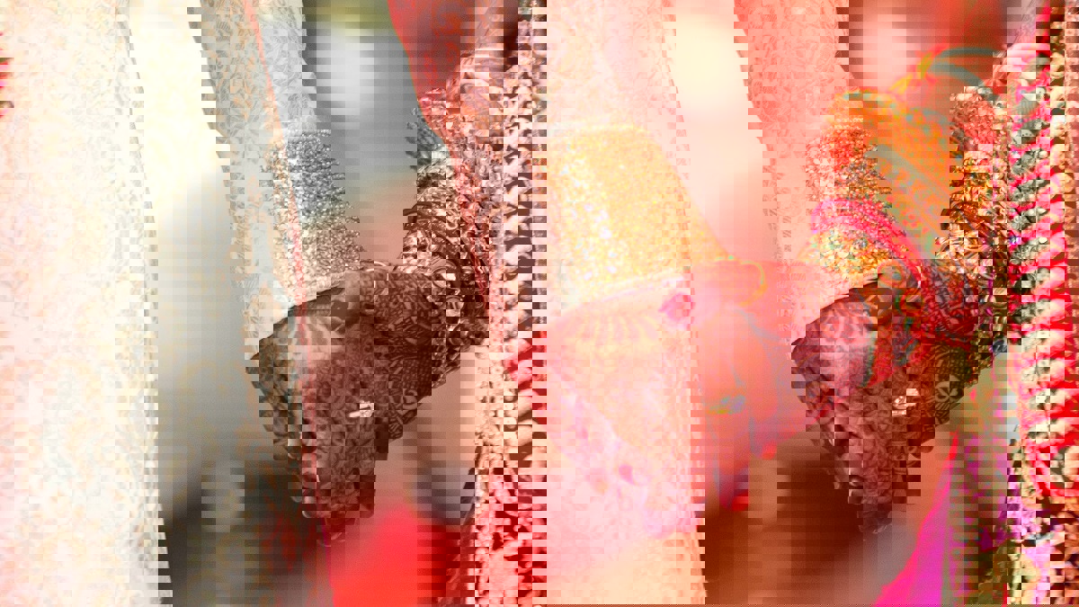 تقاليد عجيبة في حفل الزفاف الهندي.. تعرف عليها 