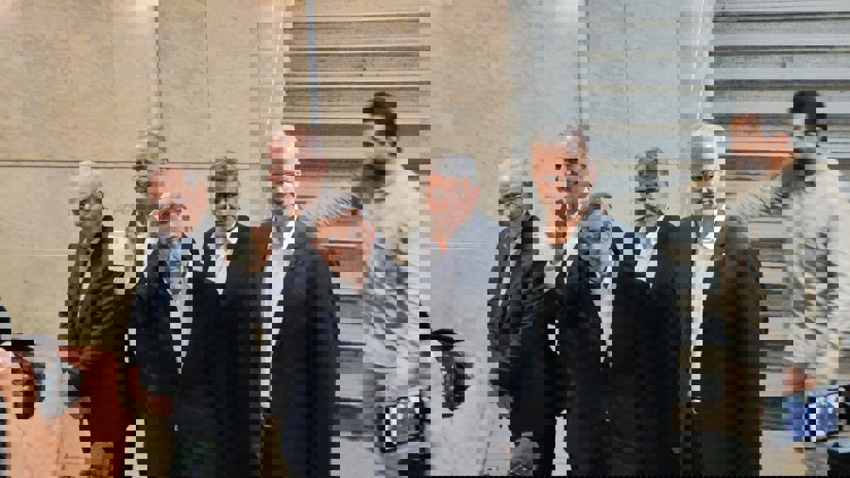 أحمدي نجاد يترشح لانتخابات الرئاسة الإيرانية (فيديو)