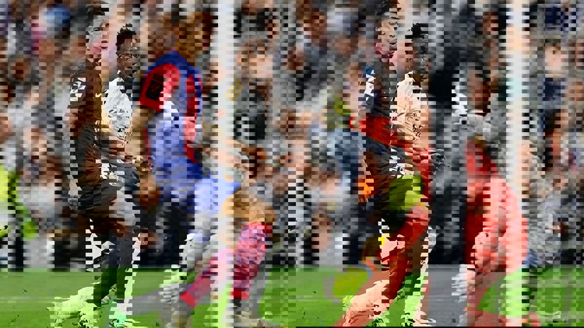 أول تحرك من برشلونة لإعادة الكلاسيكو