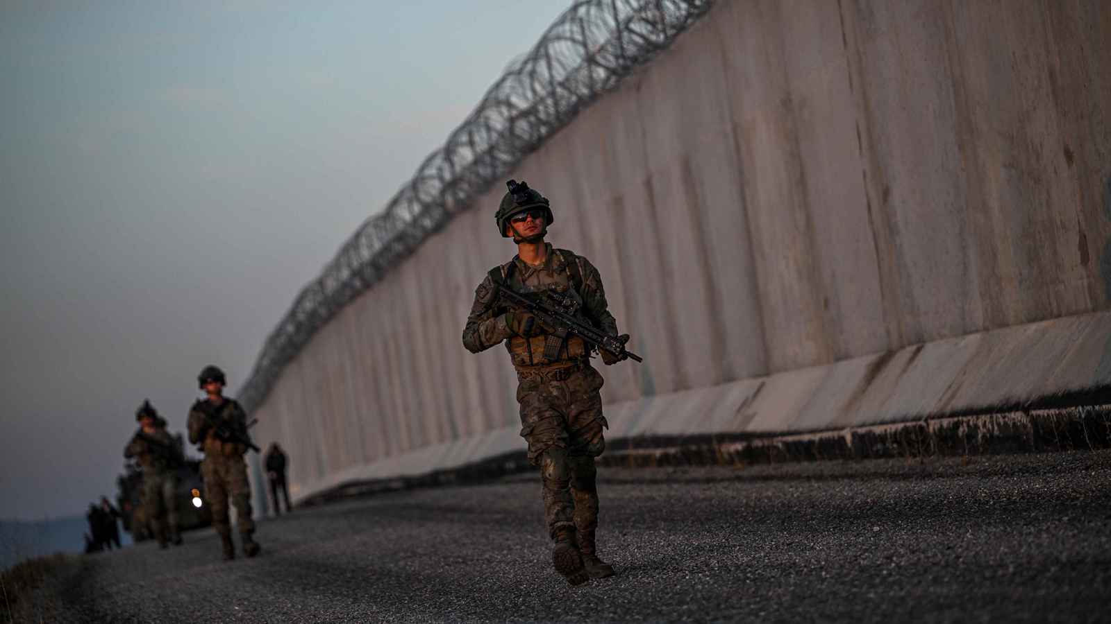 رغم حل الحزب.. تركيا تواصل عملياتها ضد "العمال الكردستاني"