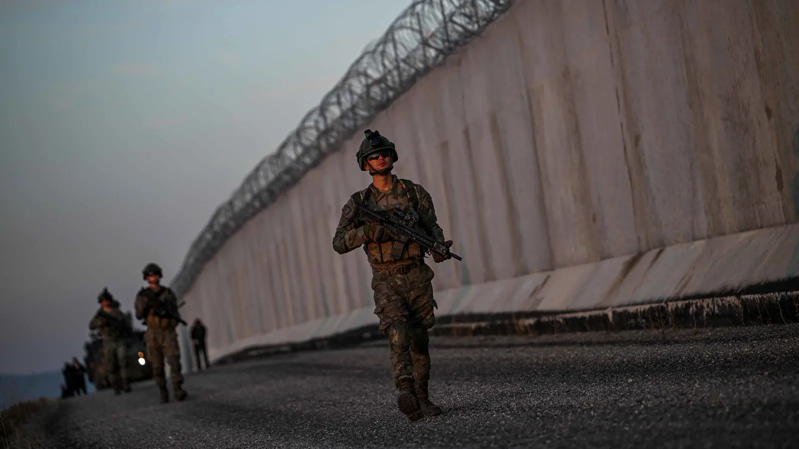 رغم حل الحزب.. تركيا تواصل عملياتها ضد "العمال الكردستاني"