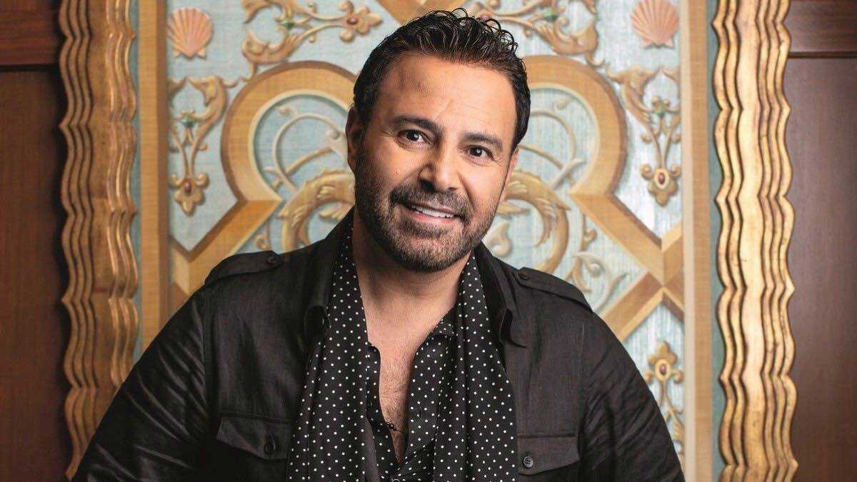 بعد أزمة راغب علامة.. عاصي الحلاني يعلّق على "قبلات المعجبات" (فيديو)