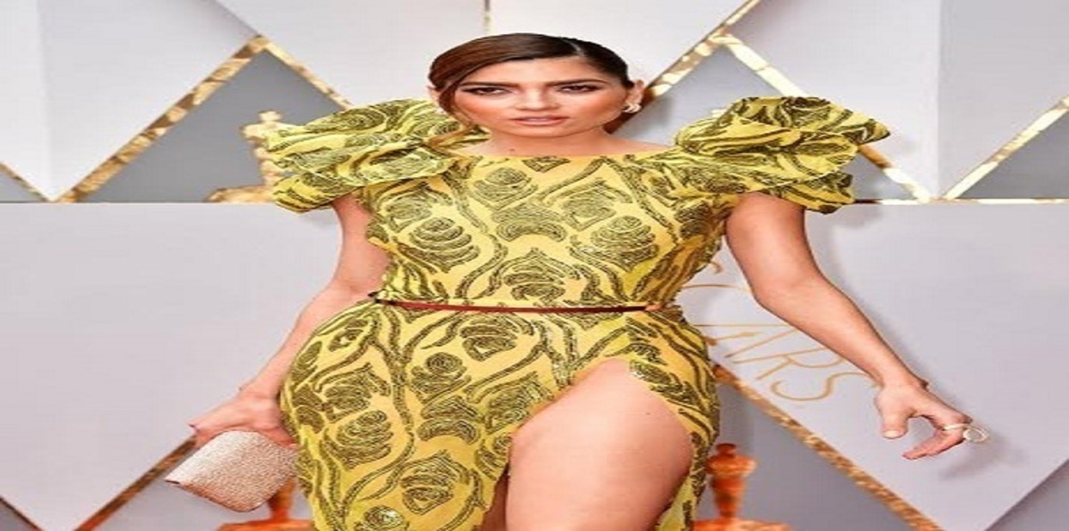 بالصور.. المثيرة بلانكو على السجادة الحمراء في الأوسكار دون ملابس داخلية‎