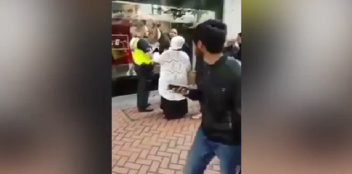 بالفيديو.. خطاب الكراهية يتفشّى في بريطانيا