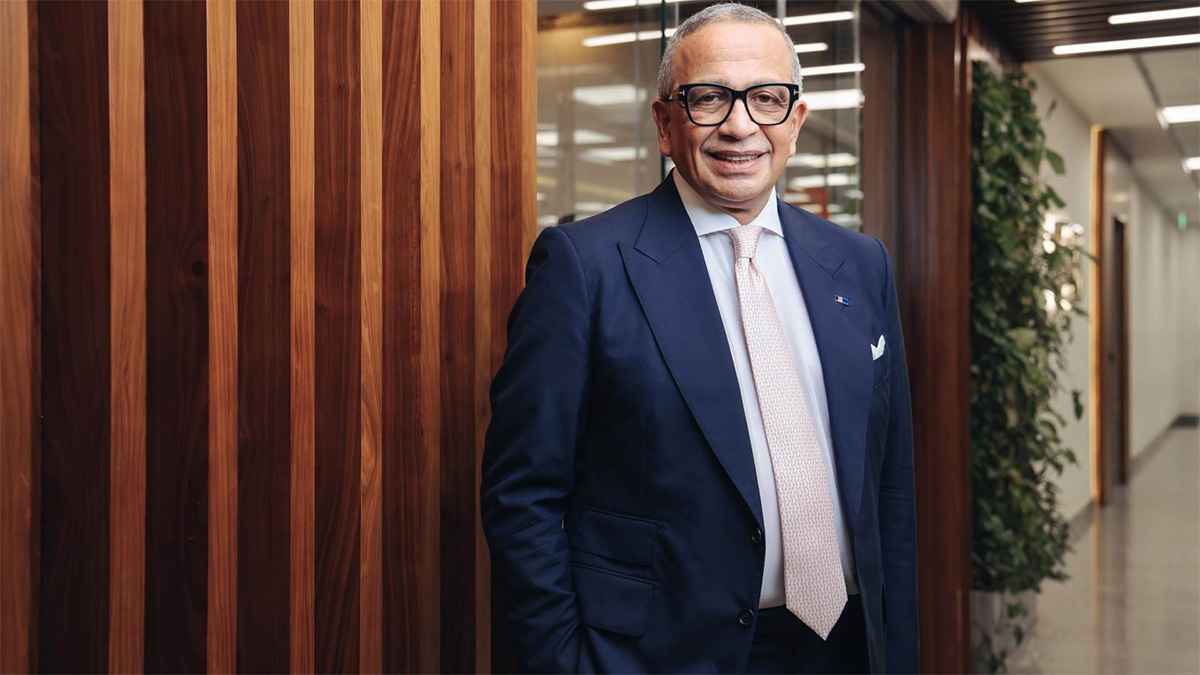 رد حاسم من عمرو الجنايني حول تفاوضه مع نجم الأهلي المصري