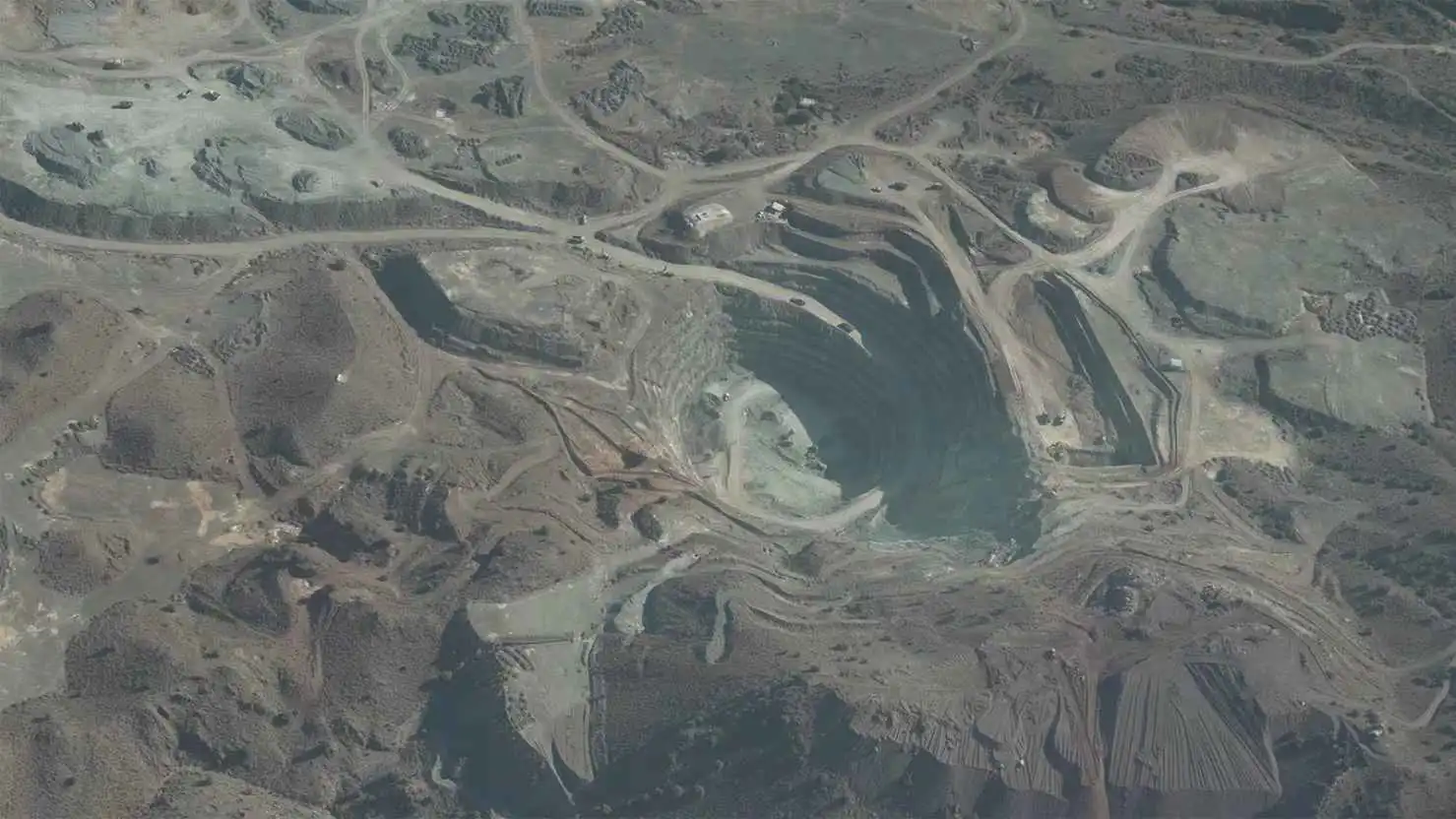 "طريق ملغوم".. جبال هندوكوش الوعرة تحرم واشنطن من معادن باكستان الثمينة