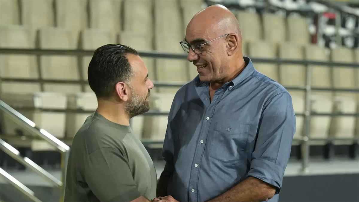 أزمة جديدة بين إدارة الزمالك وجون إدوارد بسبب المدرب