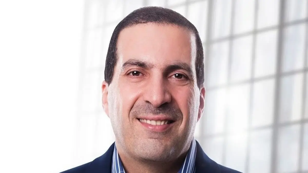 كويتيون يهاجمون الداعية المصري عمرو خالد بتهمة "إثارته للفتن وسب الصحابة"