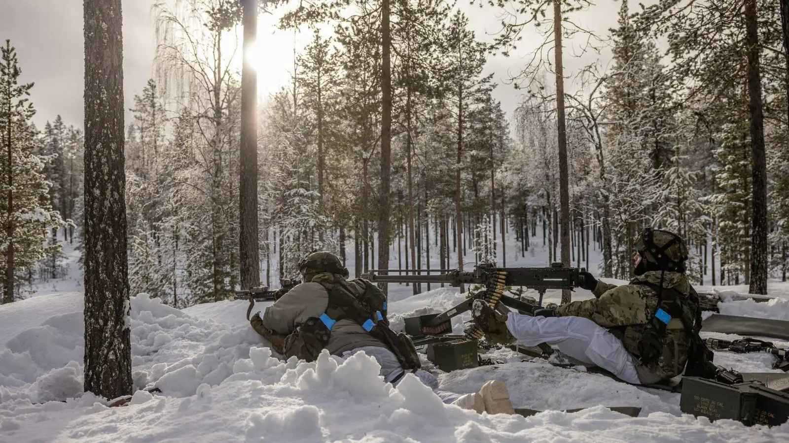 تخوفًا من هجوم محتمل.. فنلندا تستنفر قواتها على الحدود مع روسيا