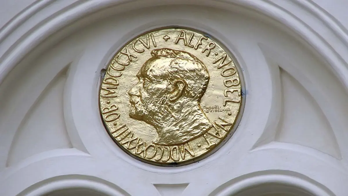 صحفيان روسي وفلبينية يفوزان بـ"نوبل للسلام"