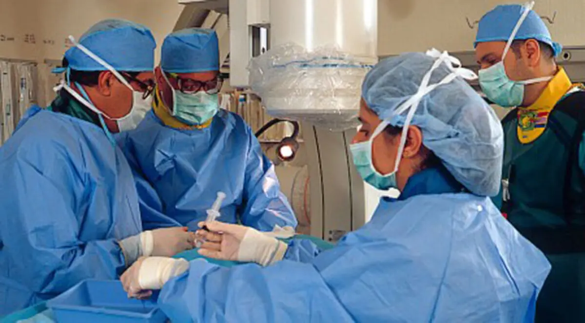 أطباء تونسيون يعالجون "إرهابيا" بالخطأ