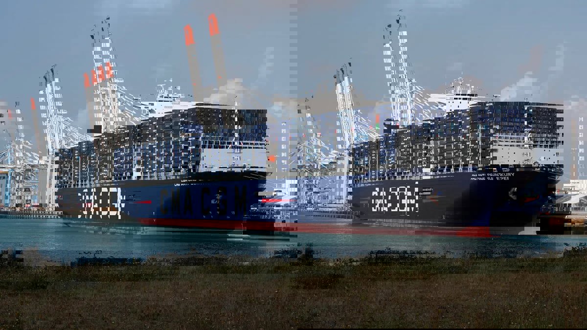 "سي.إم.إيه سي.جي.إم" ترفع رسوم الشحن بين آسيا والبحر المتوسط