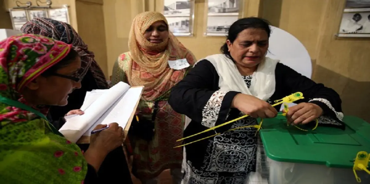 إغلاق مراكز الاقتراع في الانتخابات الباكستانية