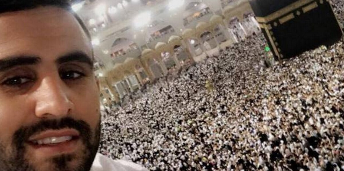 رياض محرز يؤدي مناسك العمرة (فيديو)