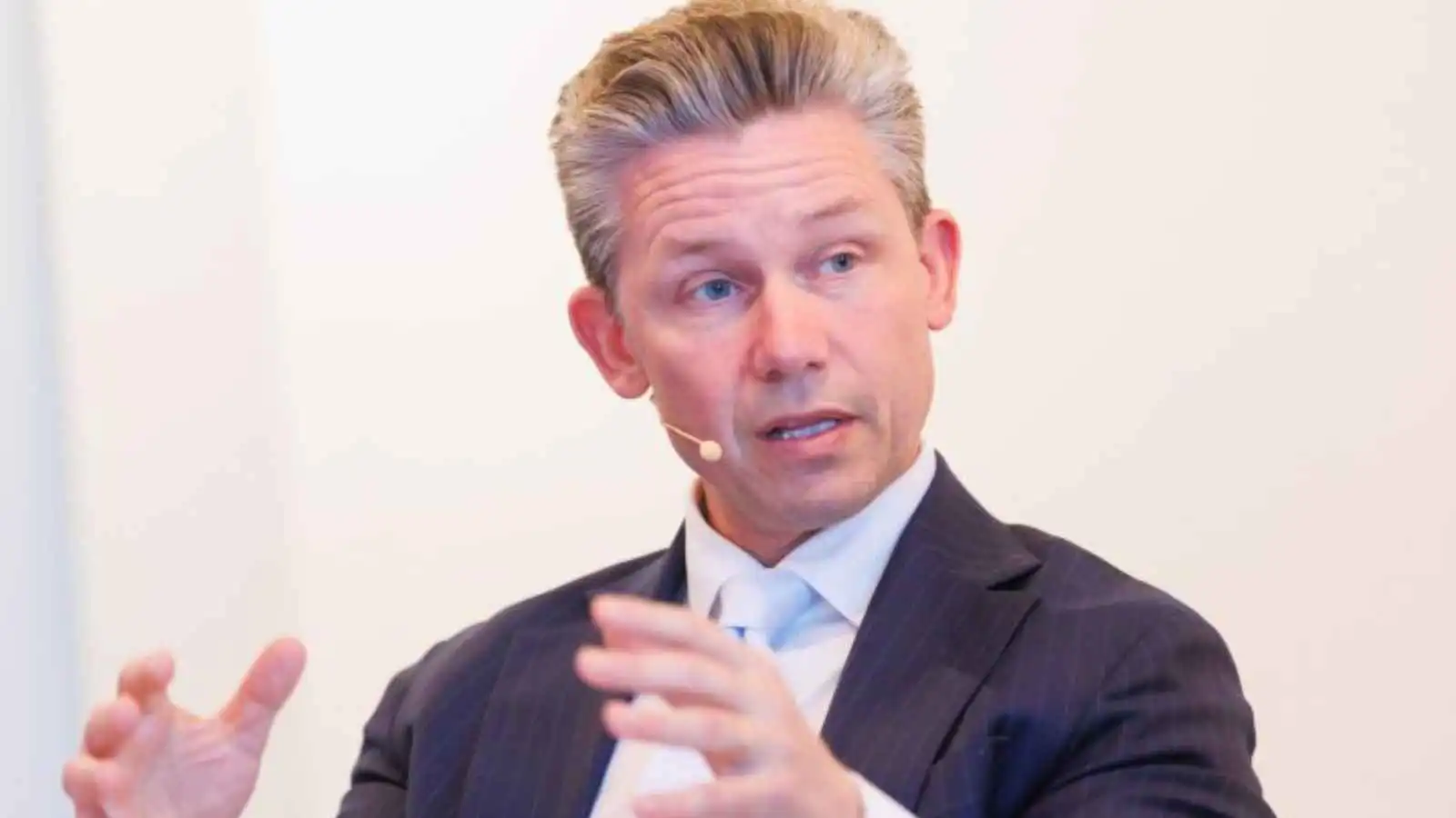 السويد تتوعد بإسقاط المقاتلات الروسية إذا انتهكت مجالها الجوي