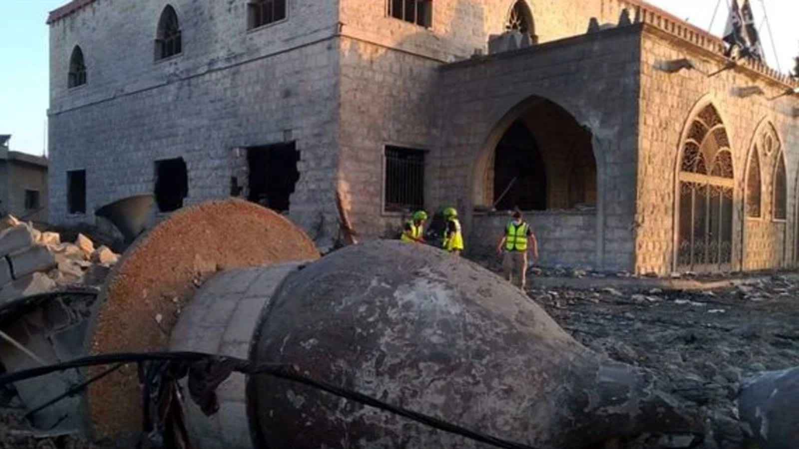 الاستهداف رقم 20.. إسرائيل تفجر مسجدا جنوبي لبنان (فيديو)